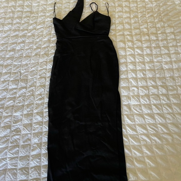 Petal & Pup Jolie knit one shoulder midi black dress - Picture 6 of 13